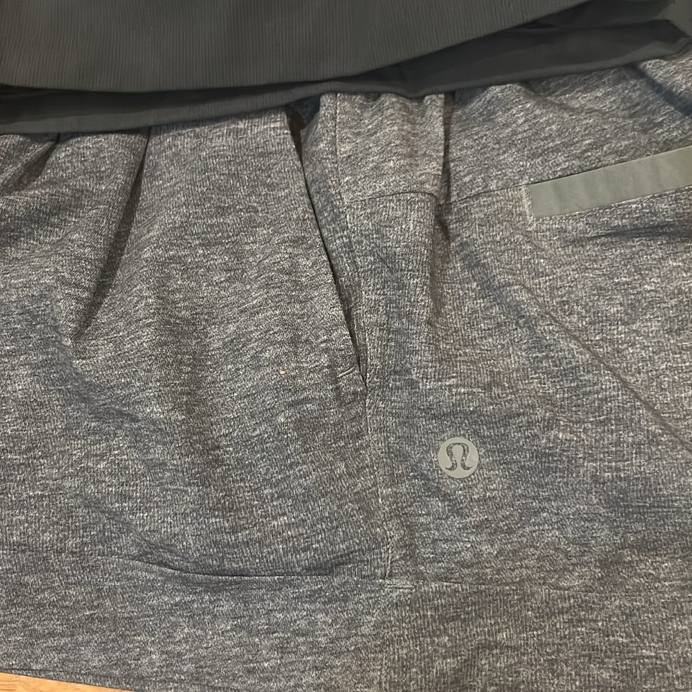 Lululemon 3 solid colors - Picture 4 of 7